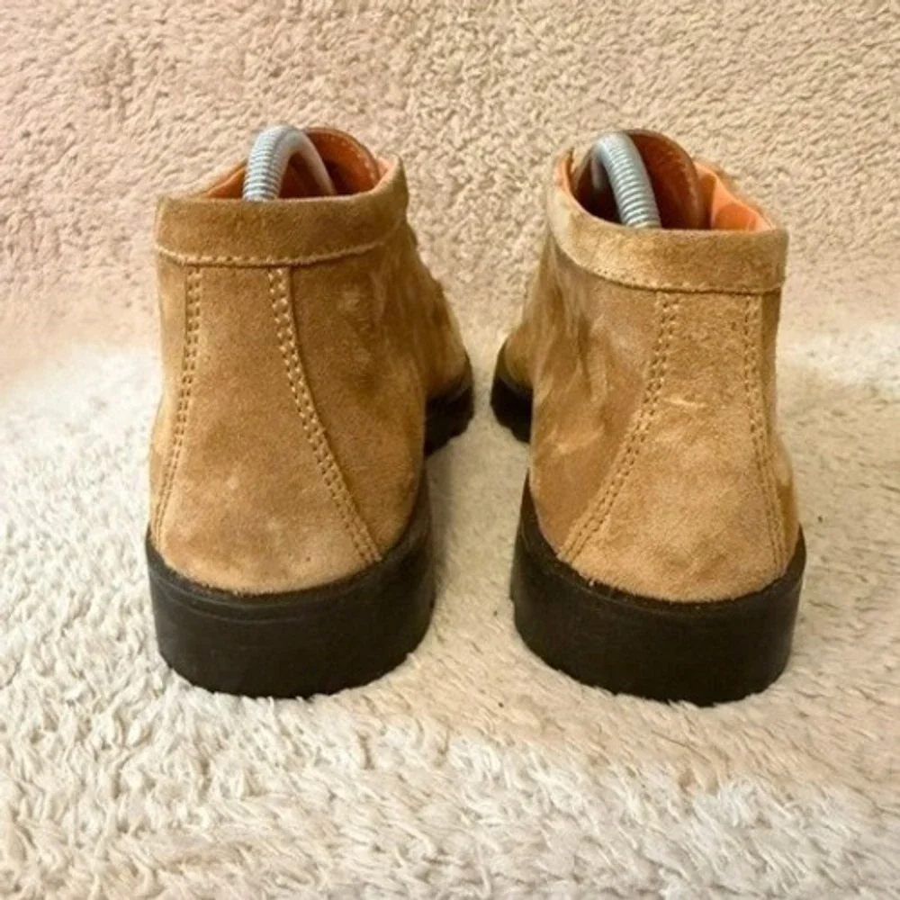 Santoni Moc-Toe Lace Up Suede Chukka Boots Mens Tan Lug Sole Made In Italy EUC